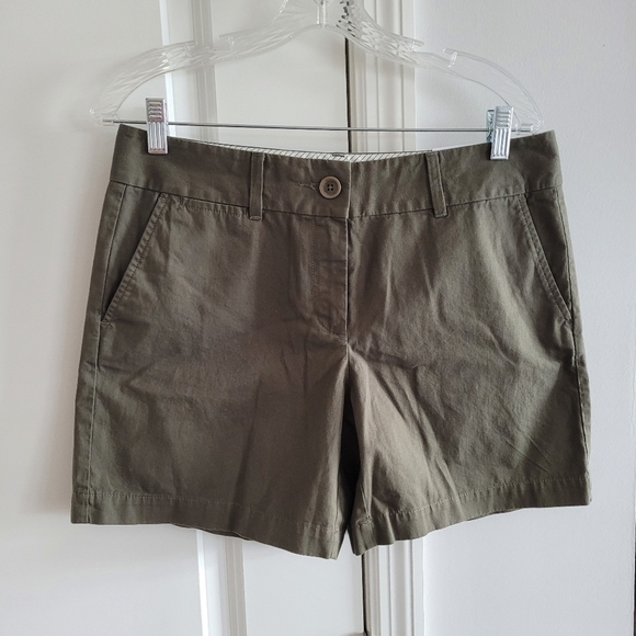 Ann Taylor LOFT Riviera 6" Inseam Shorts - Picture 1 of 3